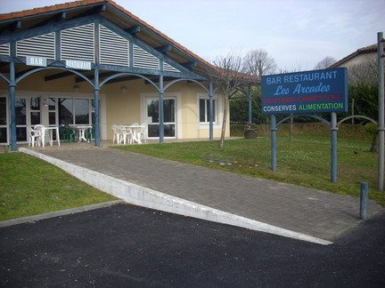 Les Arcades