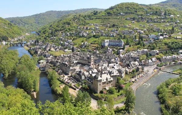 Découverte de la vieille ville d'Entraygues