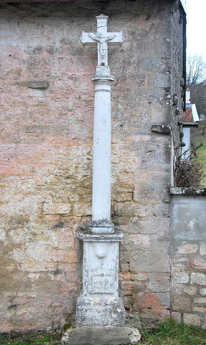 Croix de l'église d'Autigny-le-Grand