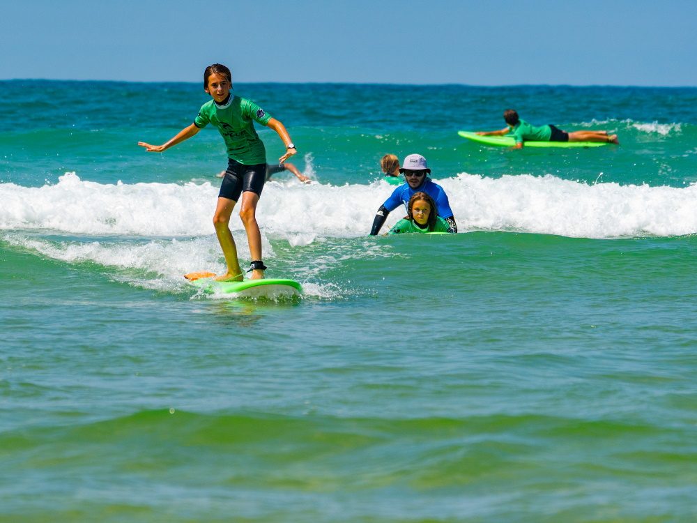 Ecole de Surf Esquiro