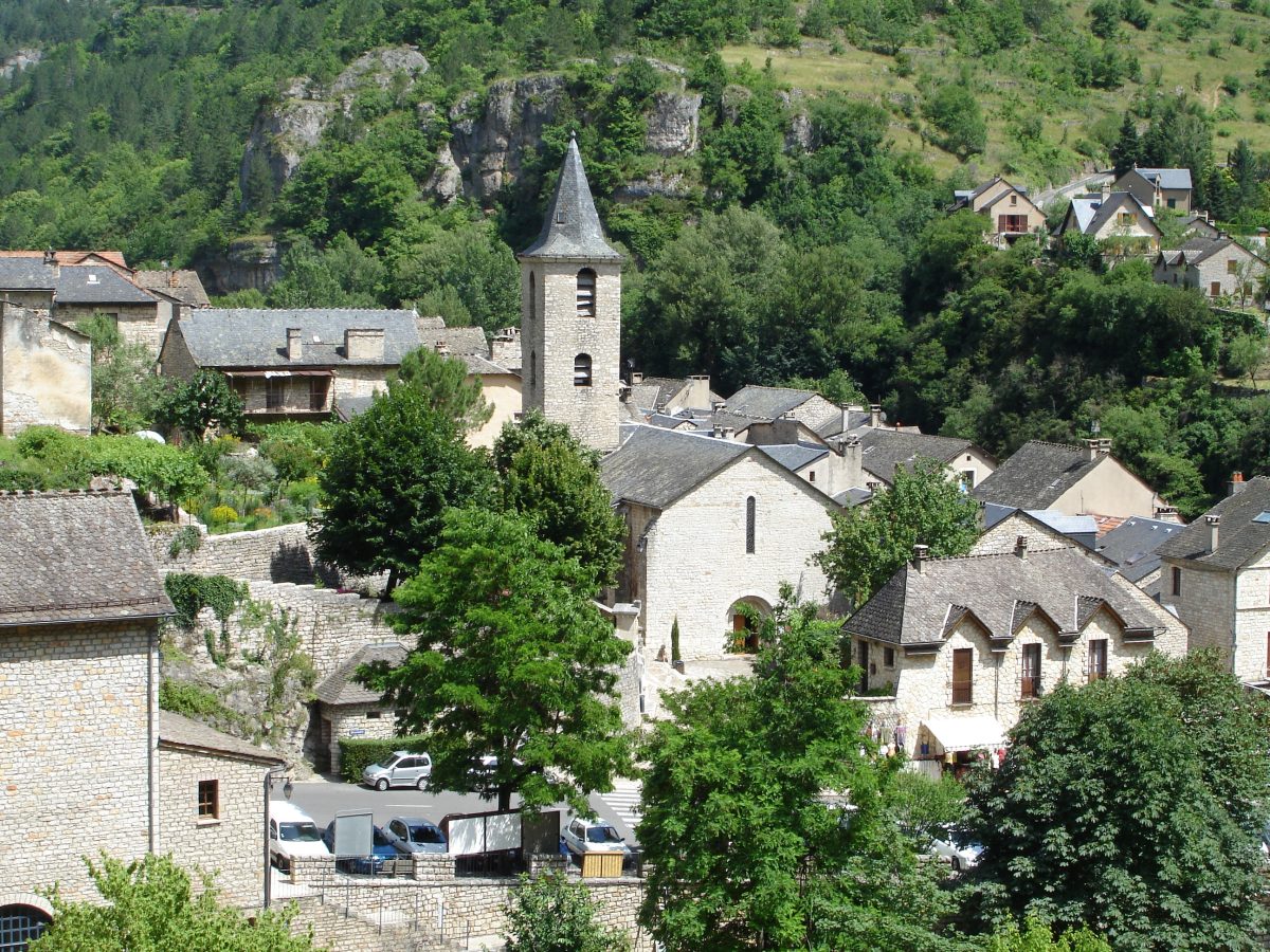 EGLISE ROMANE NOTRE DAME DU GOURG