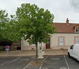 Borne de recharge pour voitures électriques - Epineuil le Fleuriel - Place de la Mairie - modulo