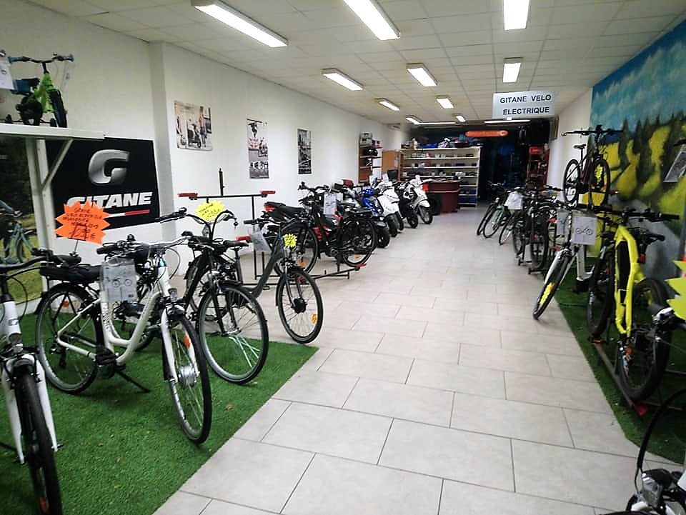 CYCLES & SCOOTERS COLOMINES