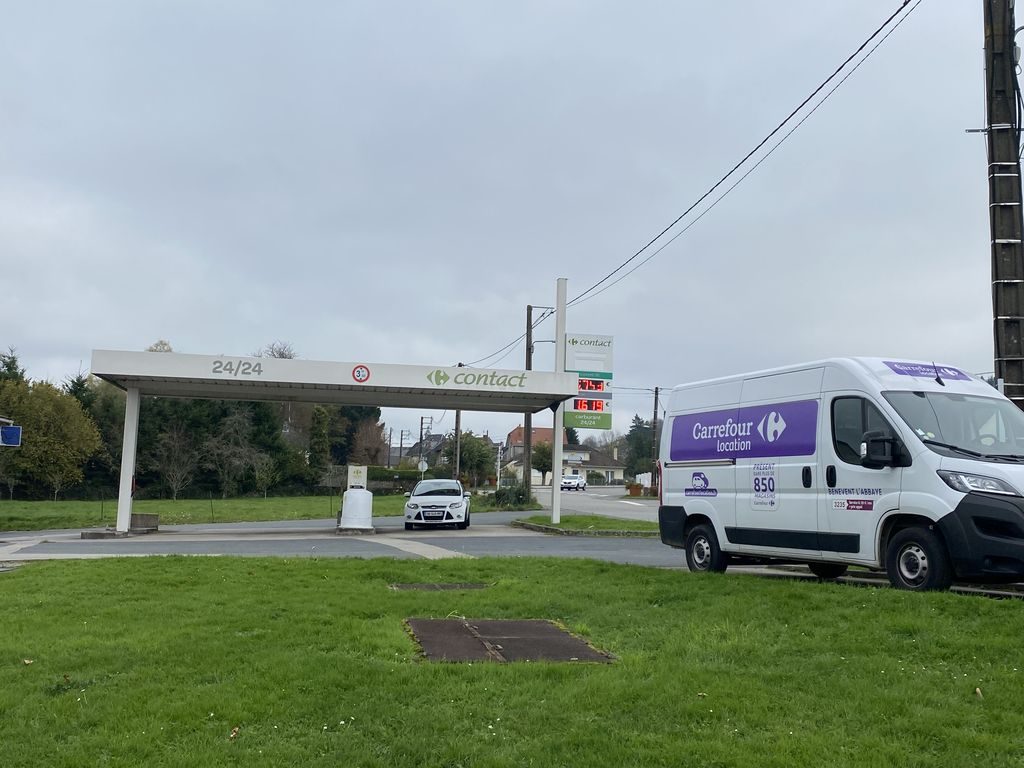 Station Service Carrefour Contact