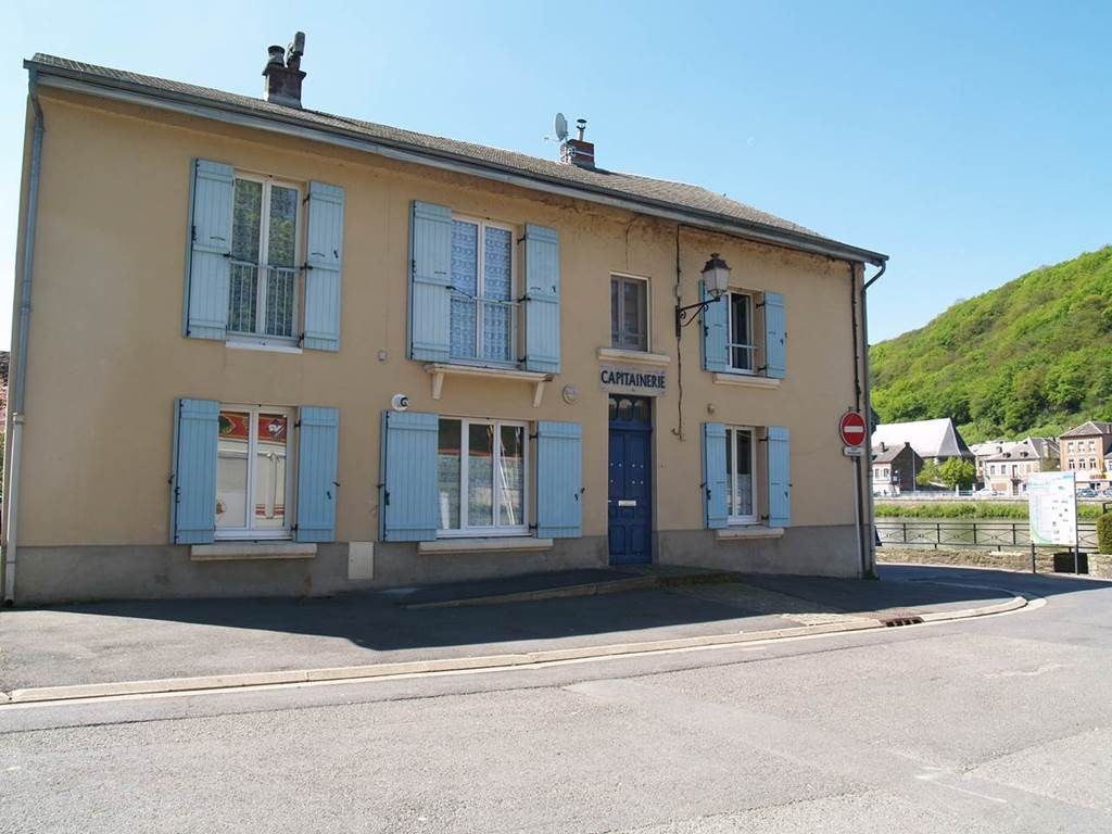 Halte fluviale (capitainerie) de Vireux-Wallerand