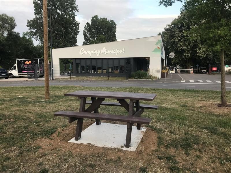 Aire de pique-nique Camping