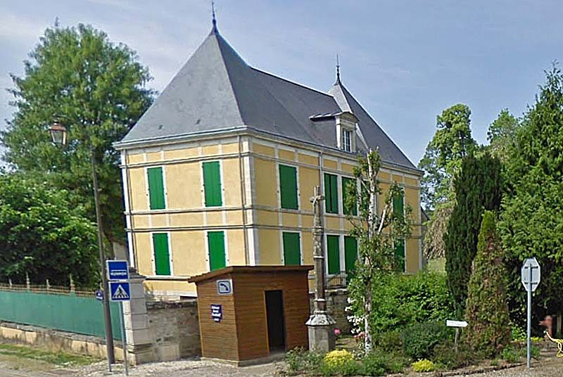 MAISON BOURGEOISE A PISSELOUP