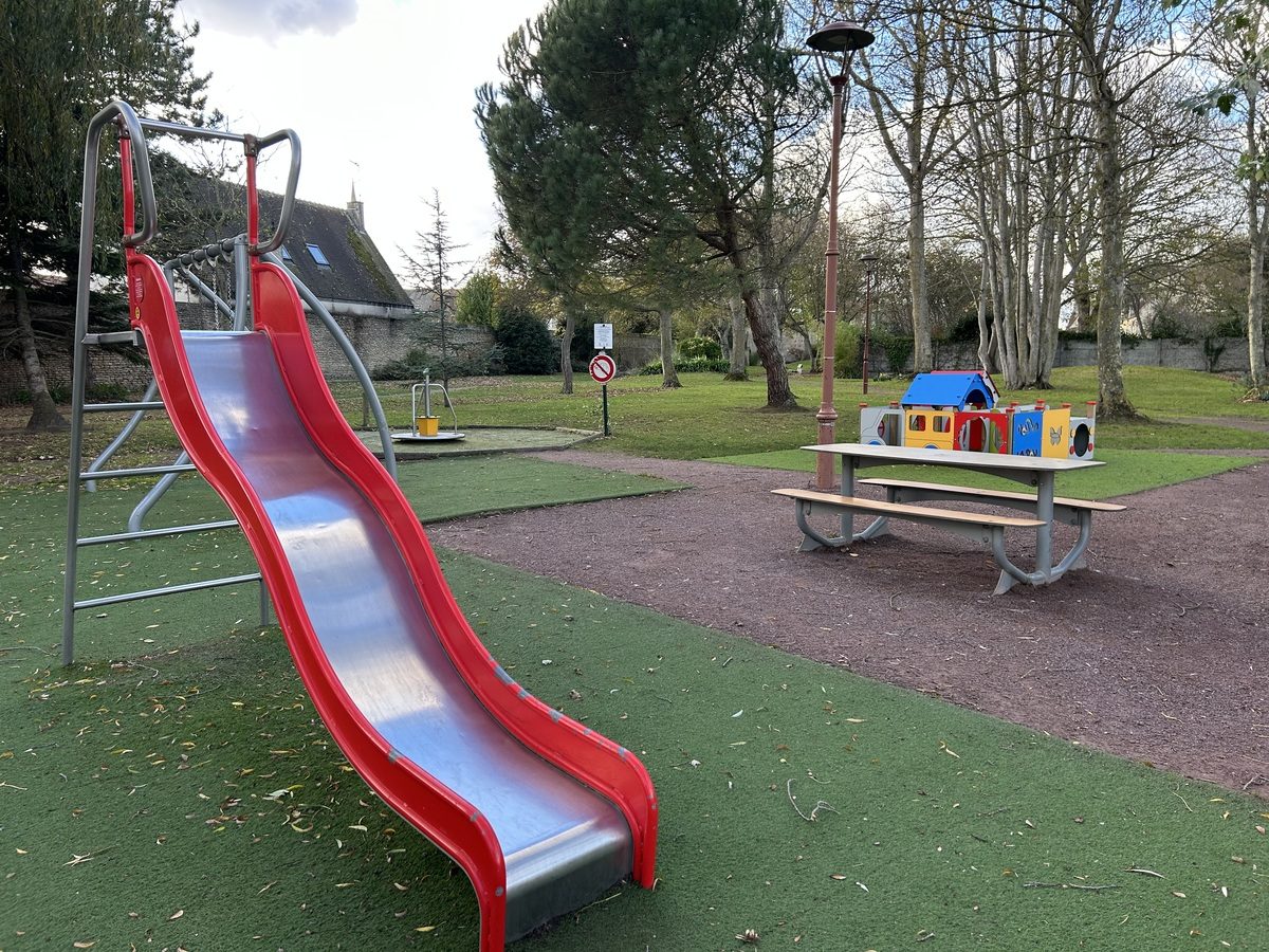 Aire de Jeux - Parc Berthélémy