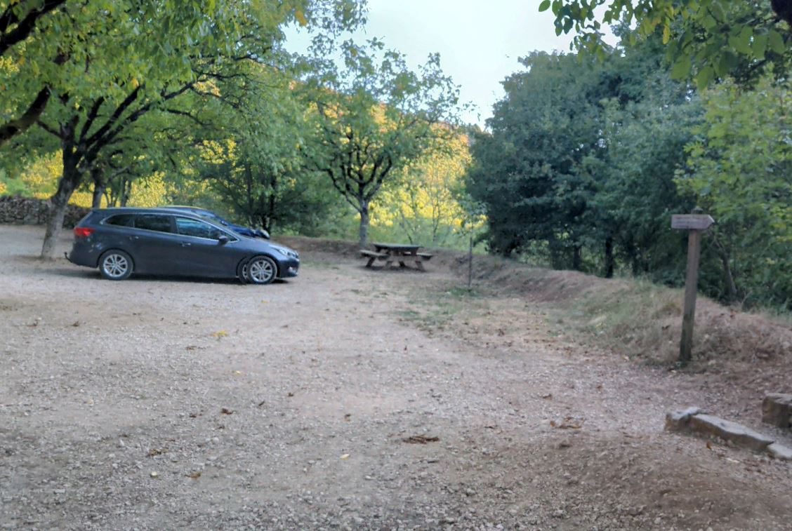 Aire de Pique-nique (Parking de la Cascade)