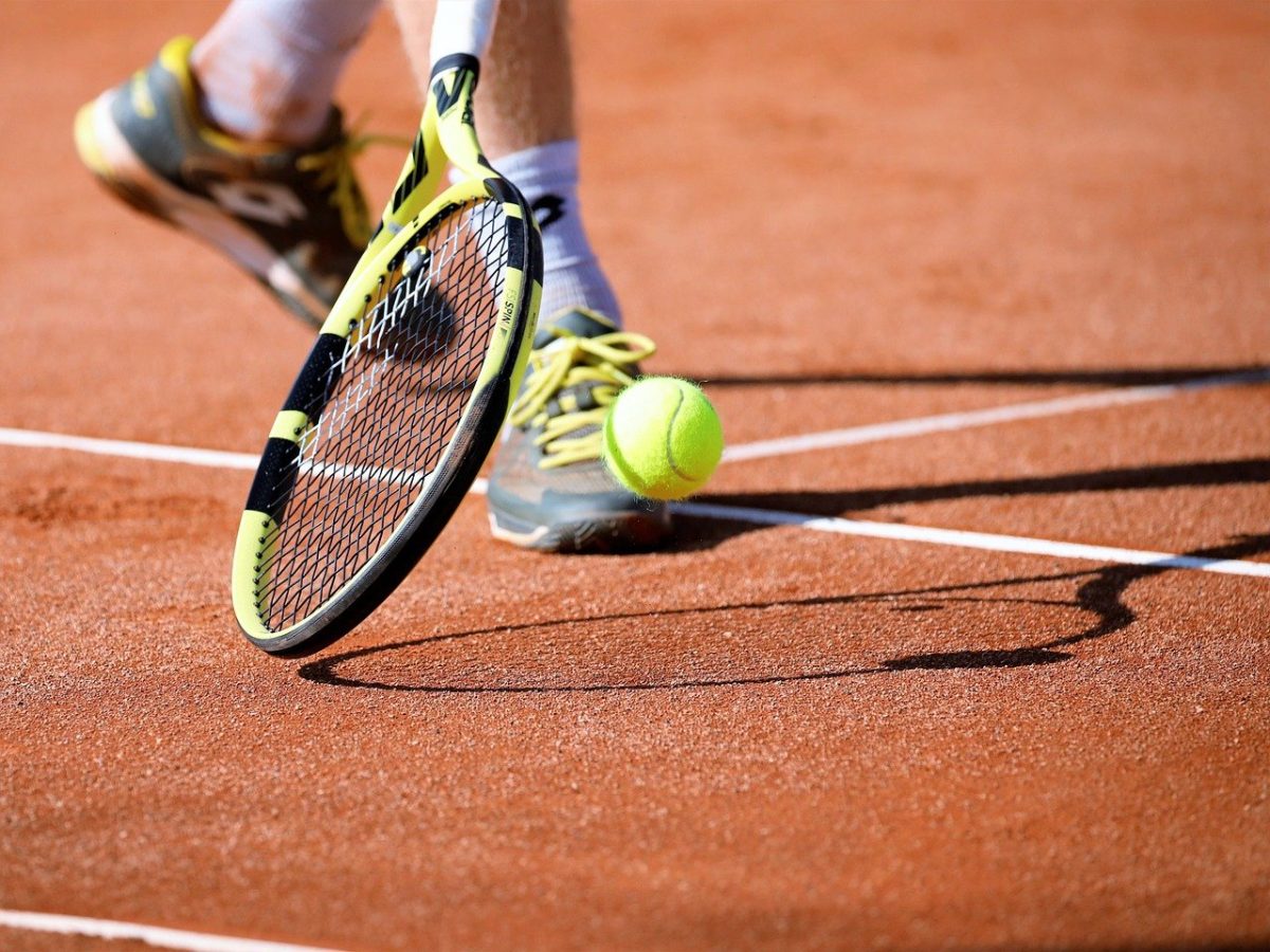 Terrain de tennis - Jumilhac le Grand