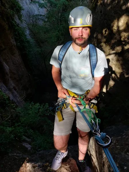 Escal'Adventure - Canyon Sec - Descente en rappel