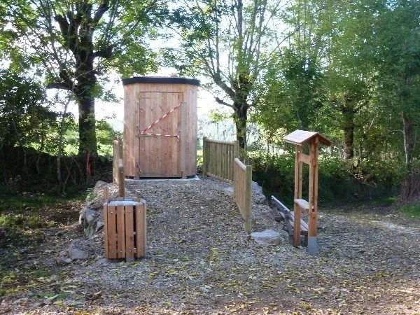 Toilettes sèches des Cambrassats