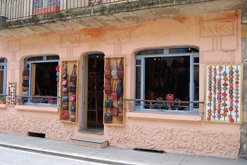 Laurent et Florence Roux Fabrication artisanale de maroquinerie en cuir