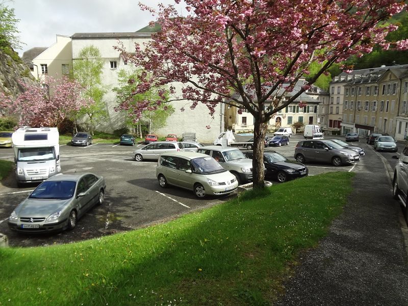 Parking Place de la Mairie
