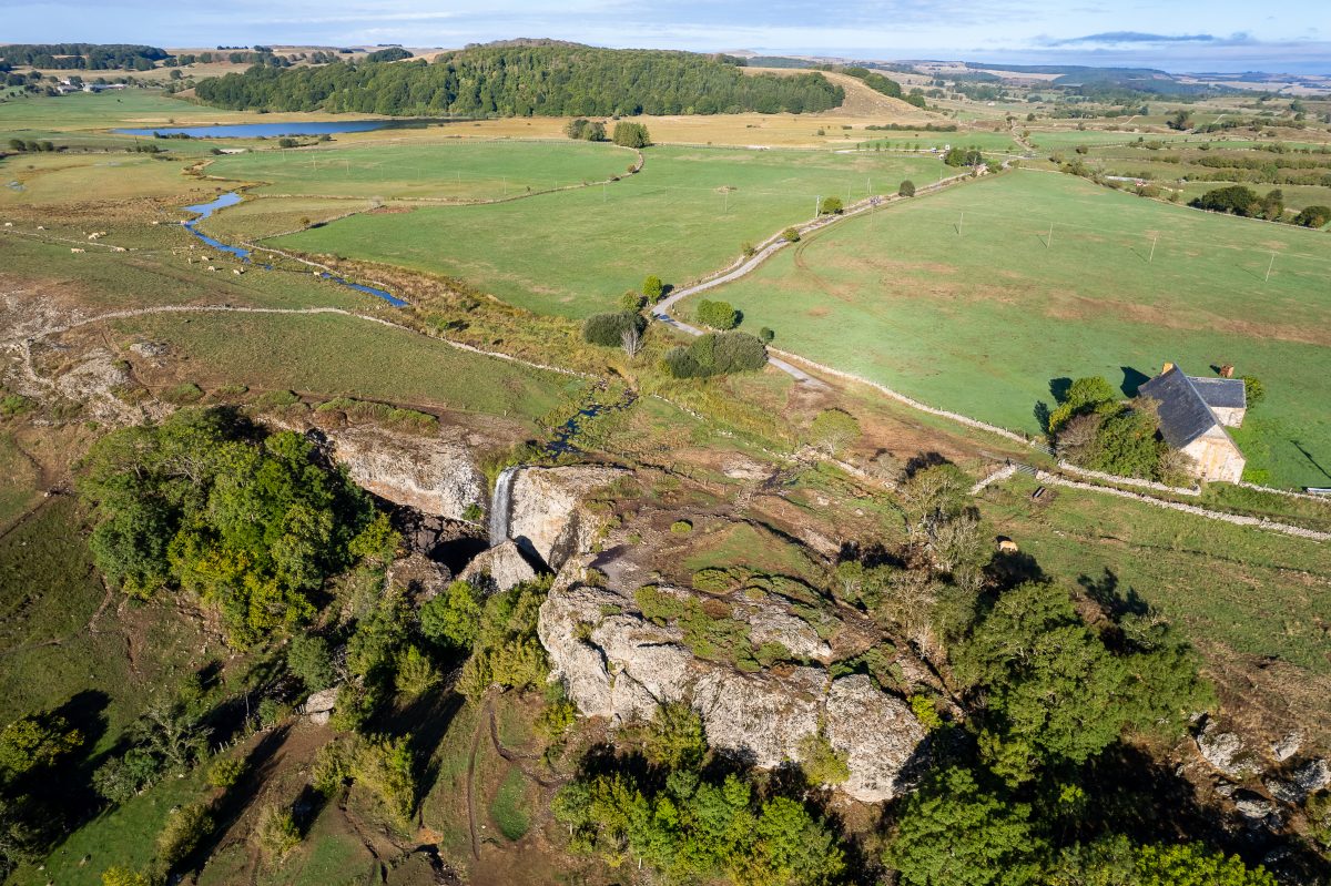 LA CASCADE DU DÉROC