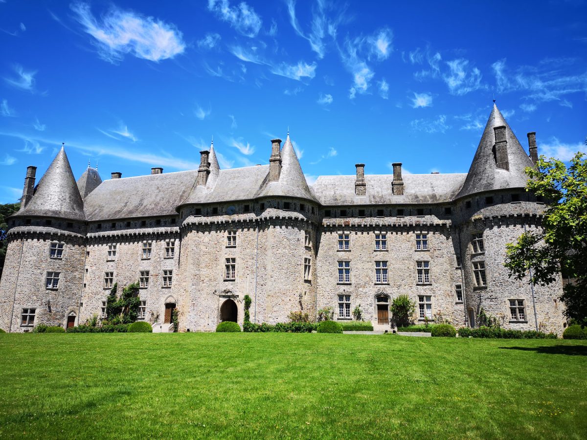 Château de Pompadour et Ecuries de l'Orangerie