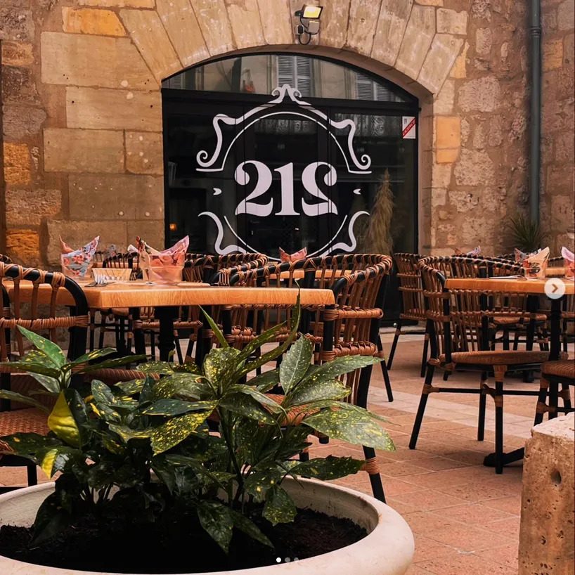 212 Bar Brasserie