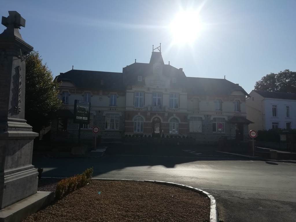 Mairie d'Aubrives