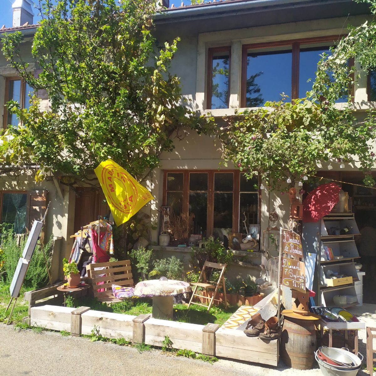 Café/Broc/Art "Le coin où Être"