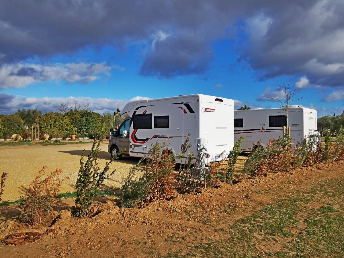 AIRE DE SERVICES CAMPING-CAR PARK