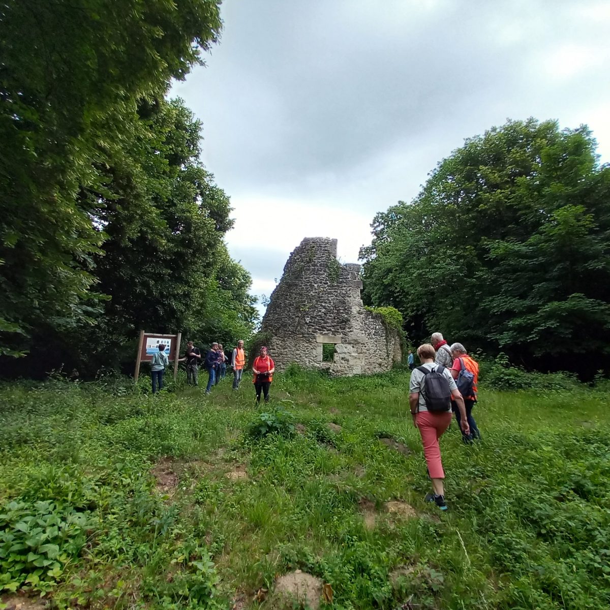 Boucle de Longueil-Annel et du Mont-Ganelon