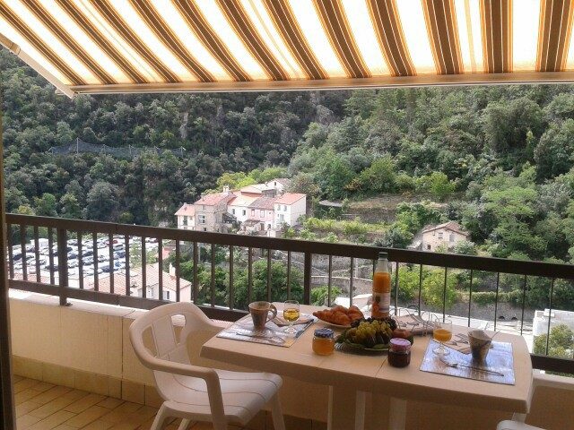 APPARTEMENT 12