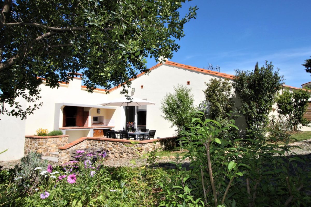 LA CASA DEL POU