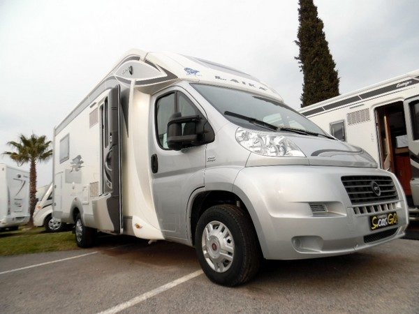 AIRE DE STATIONNEMENT POUR CAMPING-CARS
