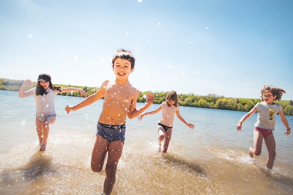 Plage du Lac de Bairon