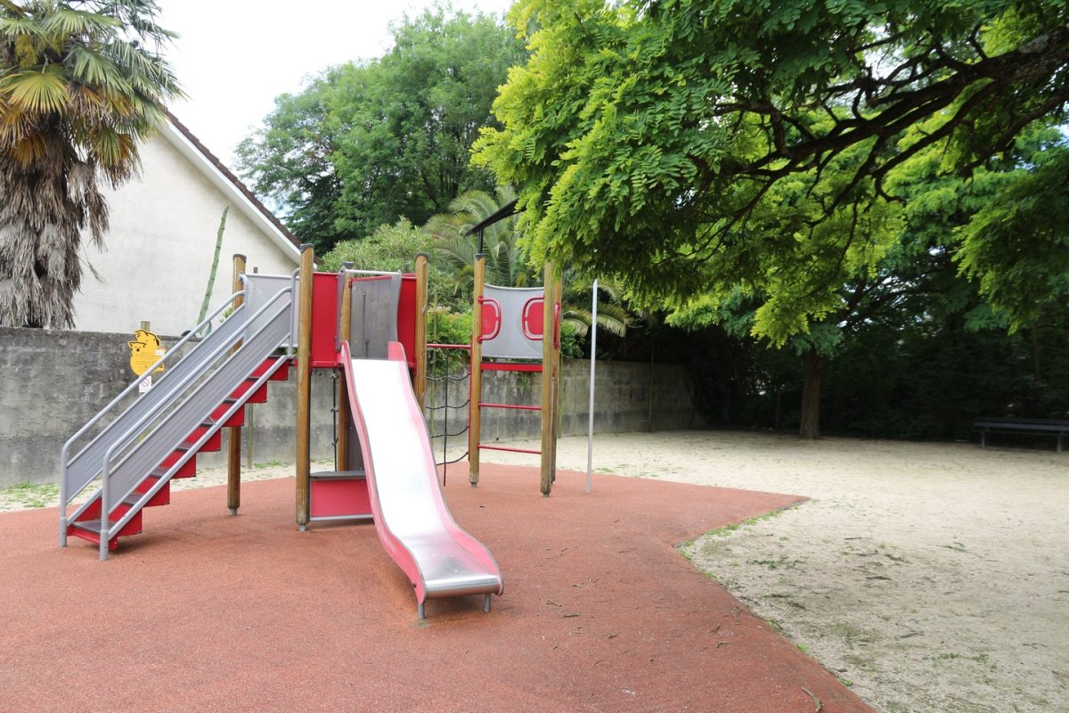 Aire de jeux-Ader