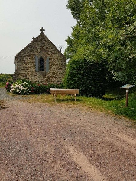 Aire de Pique Nique > Chapelle aux jacquets