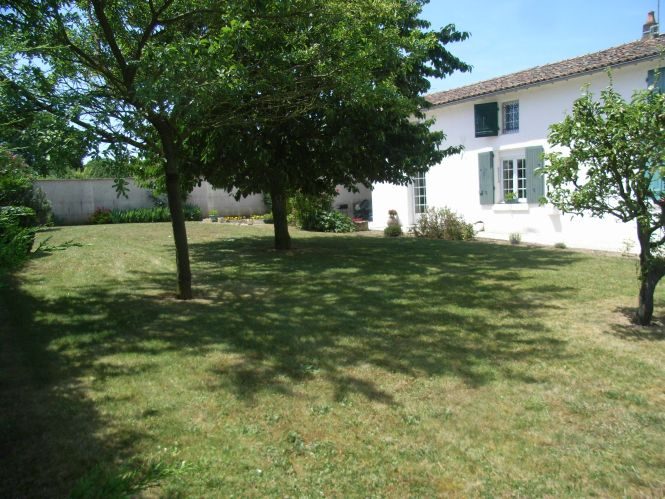 Aux Bords du Marais