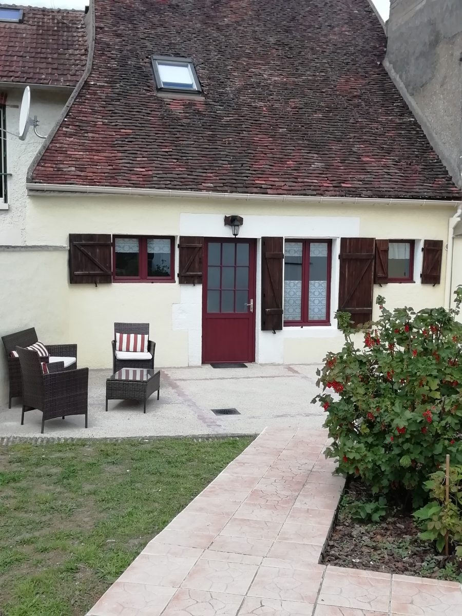 Gîte entre canal et forêt