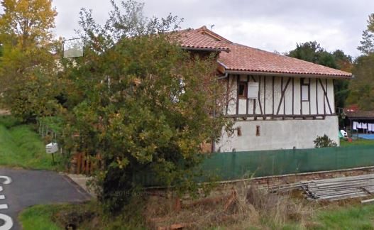 MAISON A COLOMBAGES