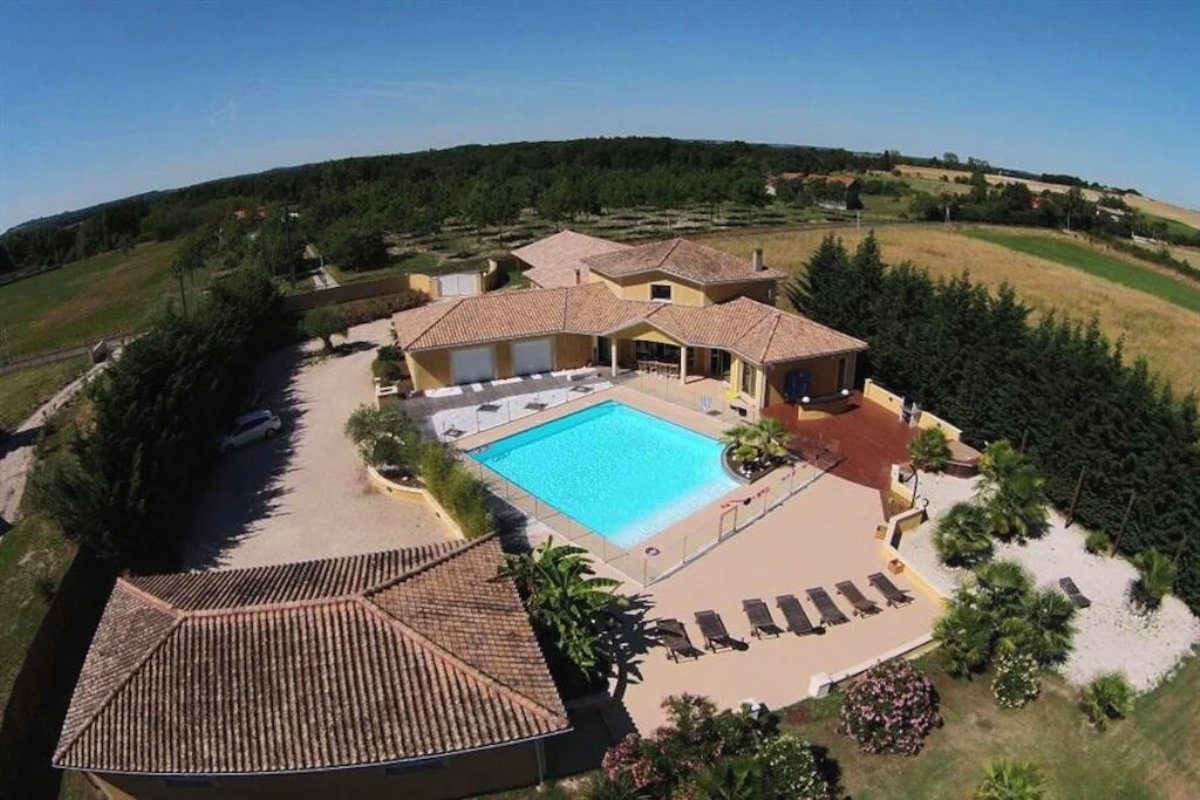 Villa Maoni