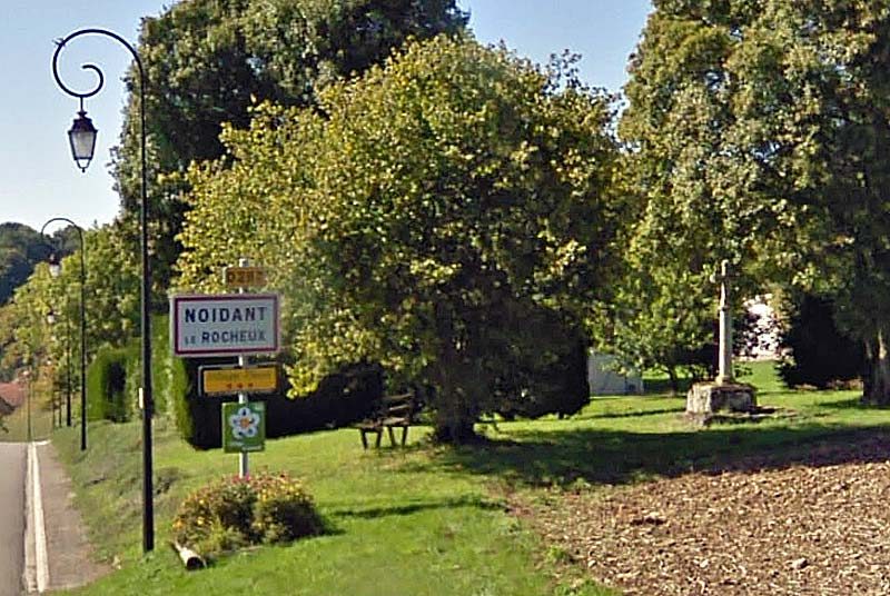 Croix de Noidant-le-Rocheux (1)