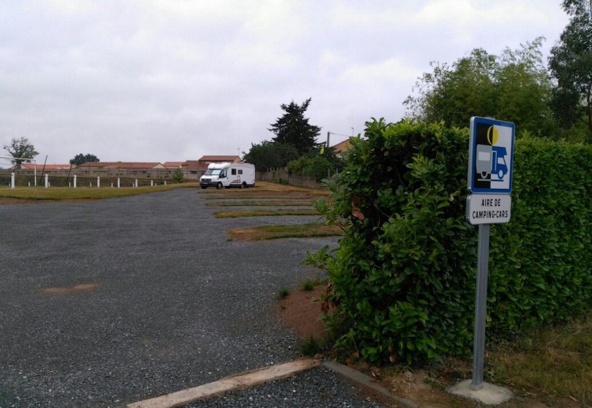 Aire d'accueil municipale de camping car 2 Mauléon