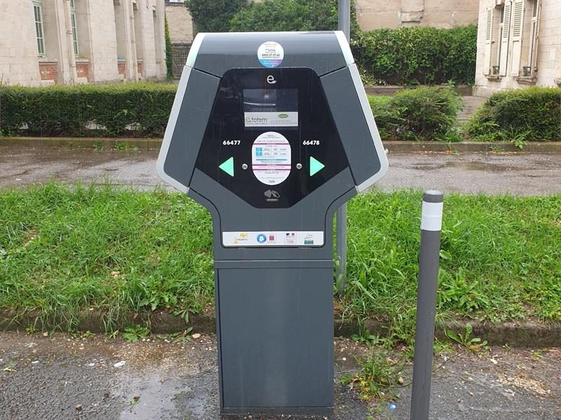 Borne de recharge pour véhicule électrique - Rue des Tanneries