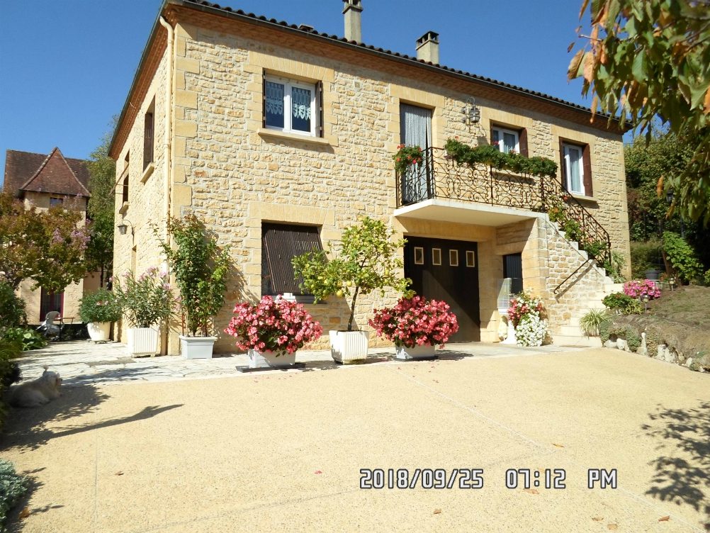 Maison Fleurie climatisée à Sarlat
