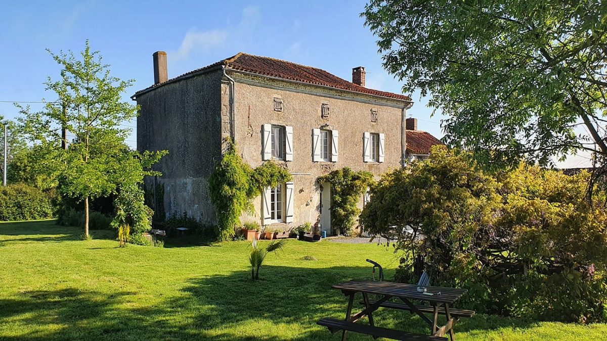 Chambre d'hôtes "Wisteria House - La Maison des Glycines"