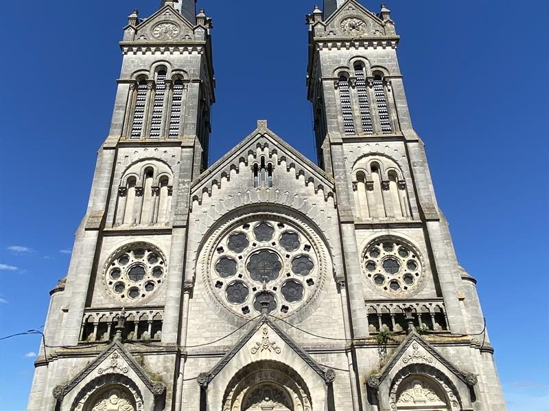 Église Saint-Pierre et Saint-Paul