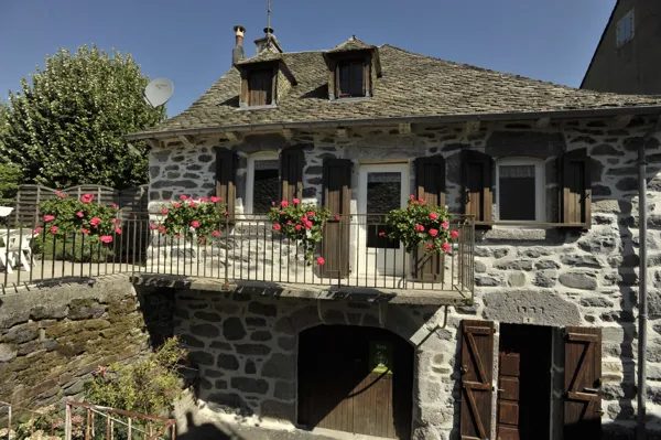 Gîte typique de l'Aubrac - Fages Julie