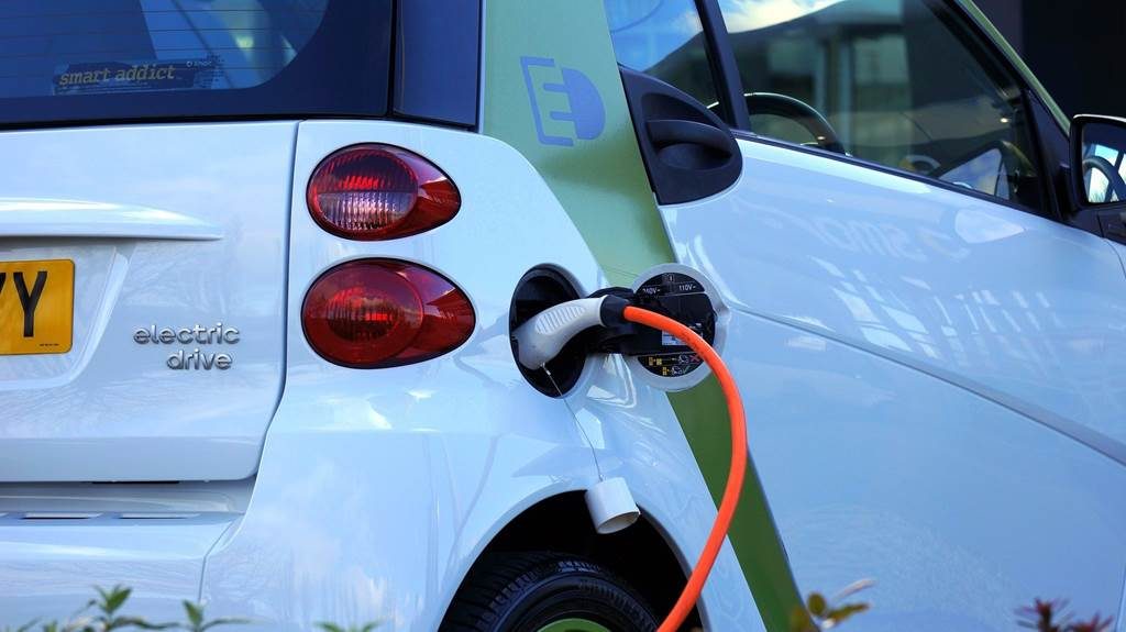 Borne recharge véhicules électriques