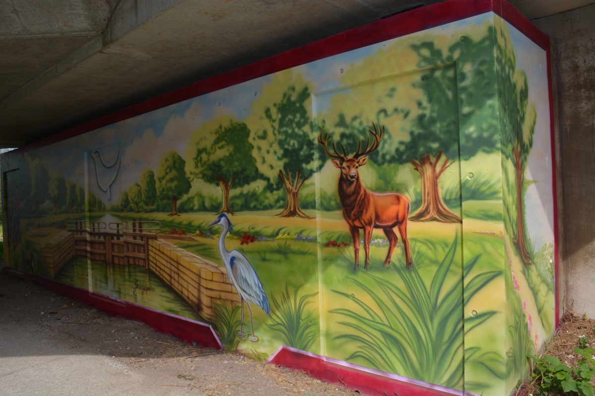 Fresque de Jocelyn Galipeau sur le Canal d'Orléans (D2060)