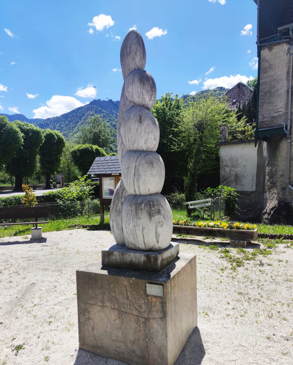 STATUE : COUPLE