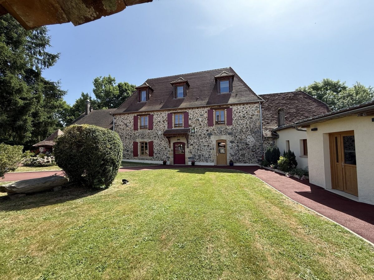 Le Cantou, presbytère du XVIIIe