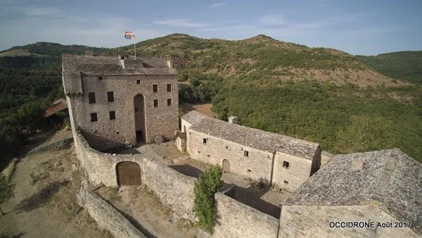 Château de Montaigut (groupes)