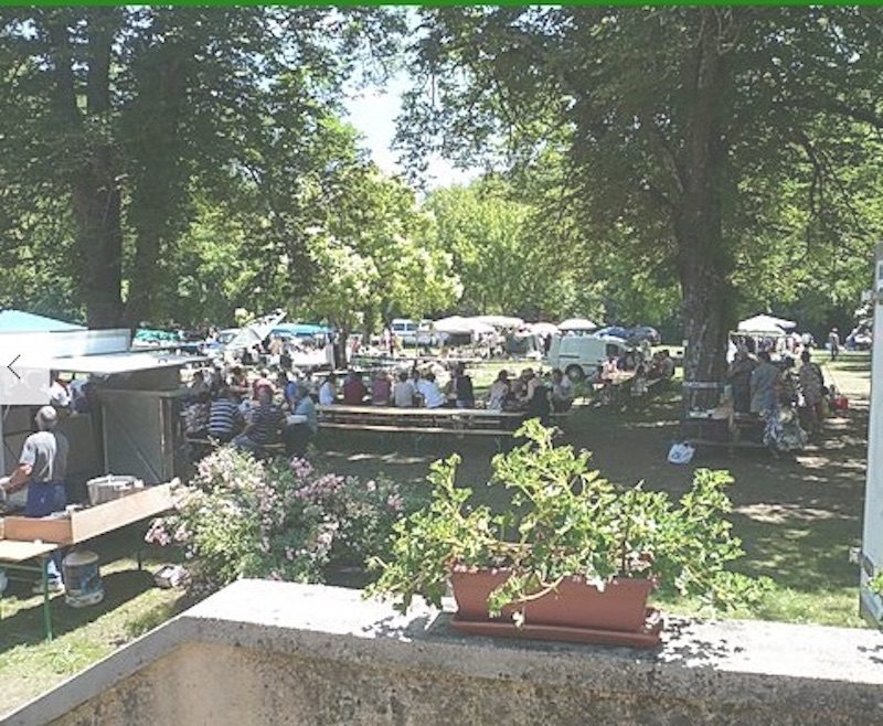 Marché de producteurs  à Brengues