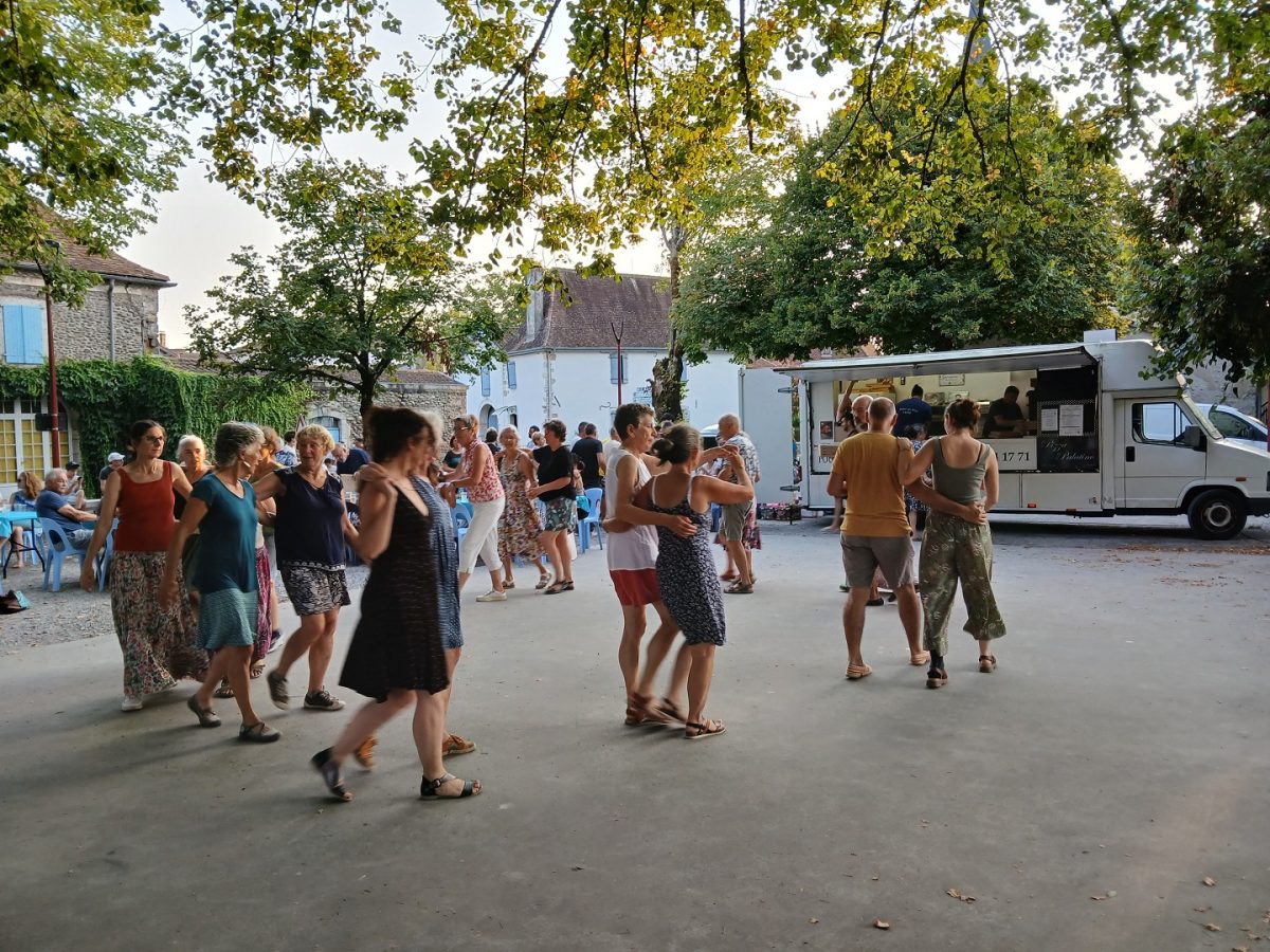 Initiation aux danses régionales