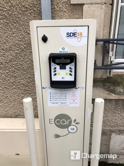 Borne de recharge pour voitures électriques - Aunigny-sur Nère - Place de la Resistance - modulo
